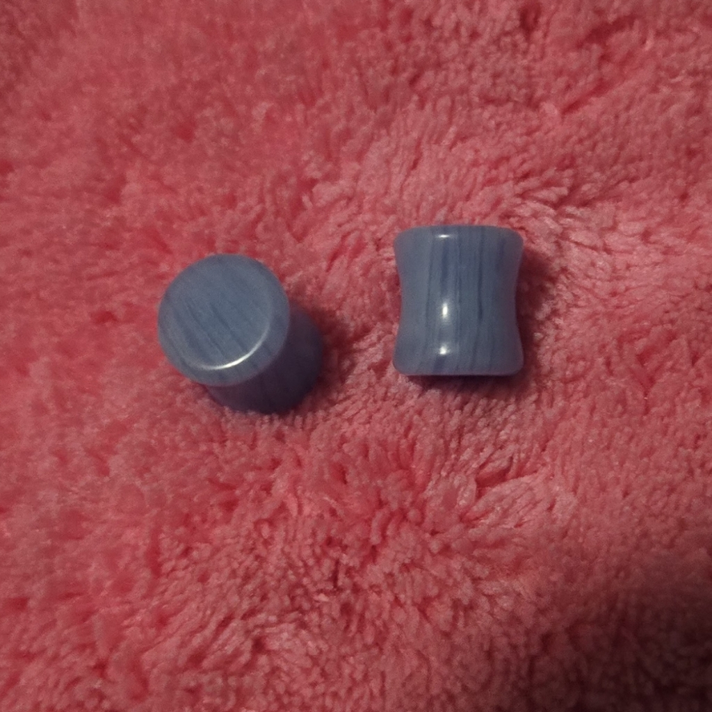 Blue Lace Agate Stone Plugs 8$